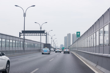 高架 留祥高架 柏油马路 隔音