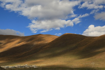 高山丘壑