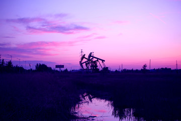 采油机 磕头机 晚霞