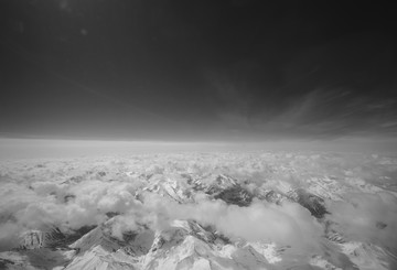 飞越天山