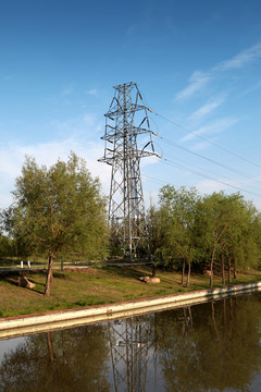 电塔 铁塔 高压线 电力输出