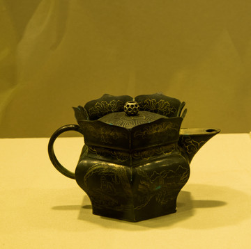 乌铜茶壶