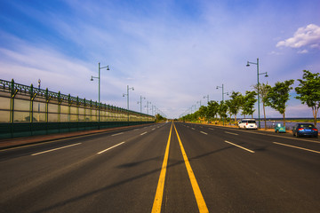 城市柏油路