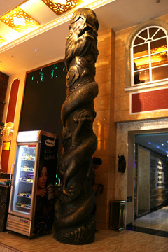 龙柱雕塑