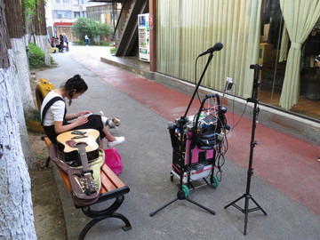 街头文艺青年 助演歌手