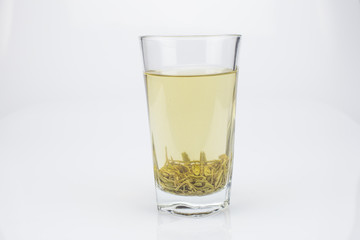 毛尖茶绿茶茶杯茶叶沏茶高清图片