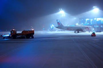 大雪之夜 沈阳机场 中国国航