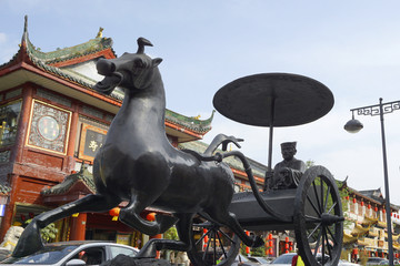 城市雕塑 仿汉代铜马车