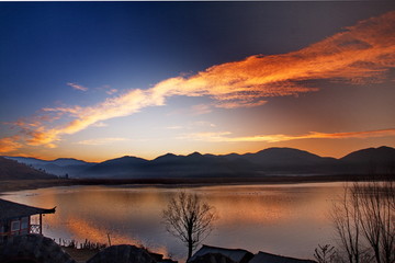 泸沽湖晨曦