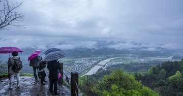 齐云山烟雨