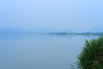 初夏时的余杭南湖