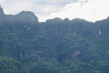 山峦 青山