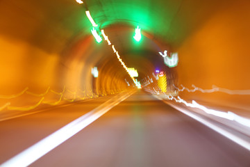 隧道放射光线