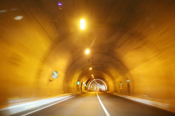 隧道交通