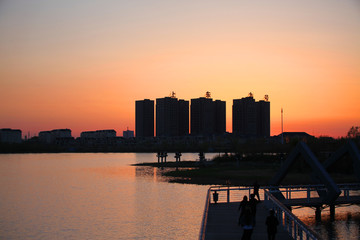 大庆 时代广场 万宝湖 傍晚