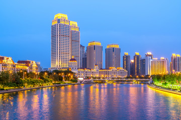 天津海河沿岸建筑景观夜景