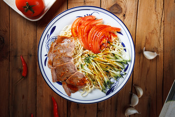 牛肉涼面