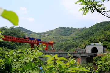 铁路建设