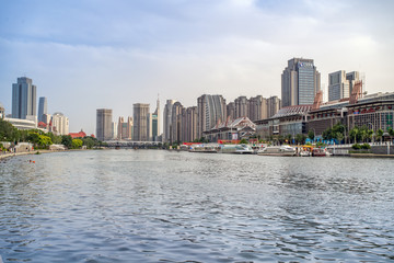 天津海河沿岸