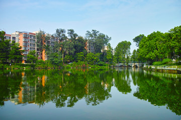 湖景小区