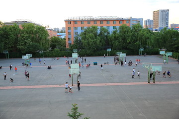 大学篮球场