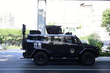 特警车