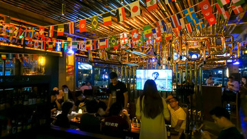 世界杯时的酒吧