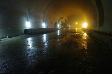 高速公路隧道施工