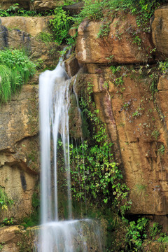 高山流瀑