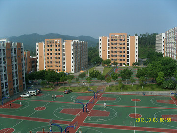 蓝球场 华南理工大学广州学院