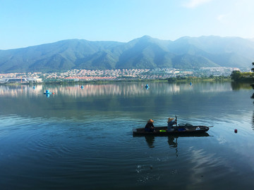 波海湖 平静的湖面