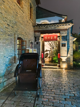 昆明老街雨夜景观马家大院