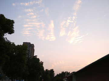 夏日傍晚的天空