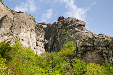 青岛 春天的崂山风光 灵旗峰