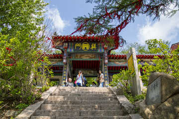 青岛 春天的崂山风光 巽门