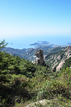 崂山山谷 自然碑 巨石