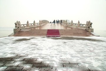 十七孔桥雪景