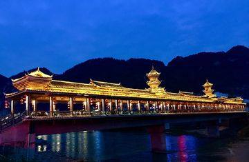 镇远风雨桥夜景