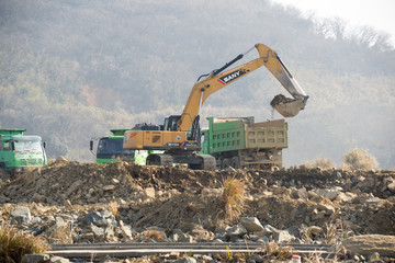 山区开采