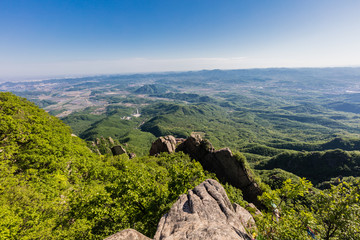 辽宁丹东五龙山高山悬崖峭壁风光