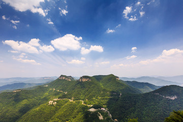 茱萸峰风光