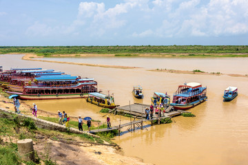 柬埔寨暹粒洞里萨湖