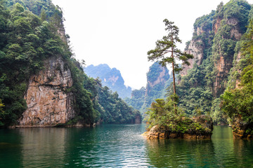 张家界宝峰湖