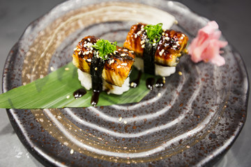 火焰厚鳗鱼寿司