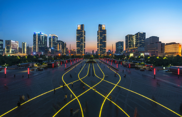 郑州东站广场夜景