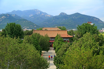 山东 泰安 岱庙全景 泰山