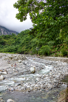 地震后的银厂沟