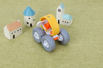 儿童玩具四轮翻滚车