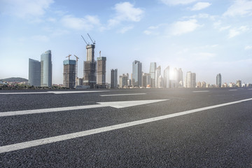 青岛建筑景观和公路路面