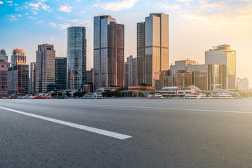 上海外滩和公路路面